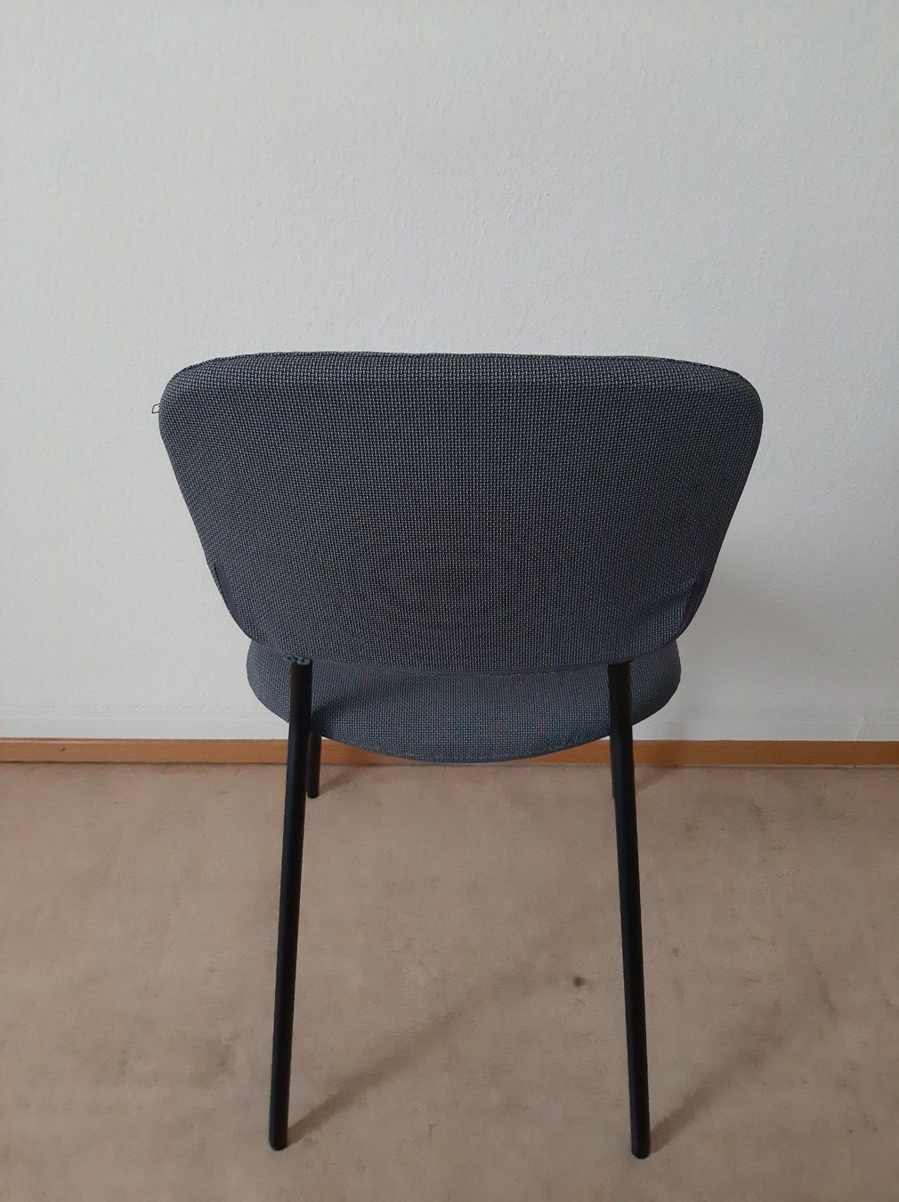 Ikea Sedie: 2 Stühle Ikea grau – Usato da Zürich venduto da Schela31 2