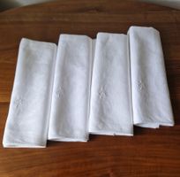 Leinendamast Servietten mit Monogramm EK
