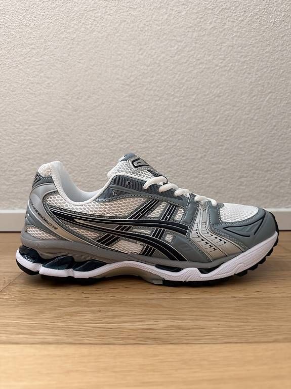 Herrenschuhe: Asics Gel-Kayano 14 – Gebraucht aus Dietikon von AgathaJ