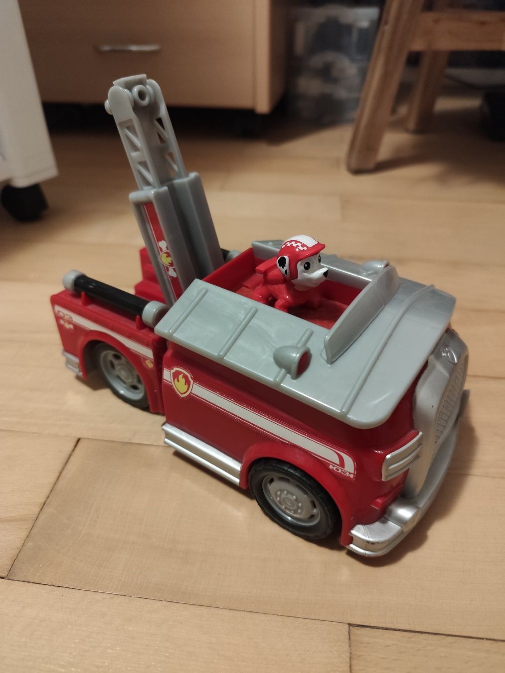 Spielzeuge: Paw Patrol Marshall Feuerwehrauto mit Figur – Gebraucht aus Wil SG von Landa5 2