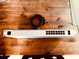 Unifi usw-16 PoE Switch