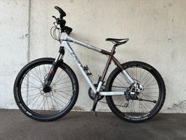 Univega Mountainbike mit Shimano XT Deore Bauteilen