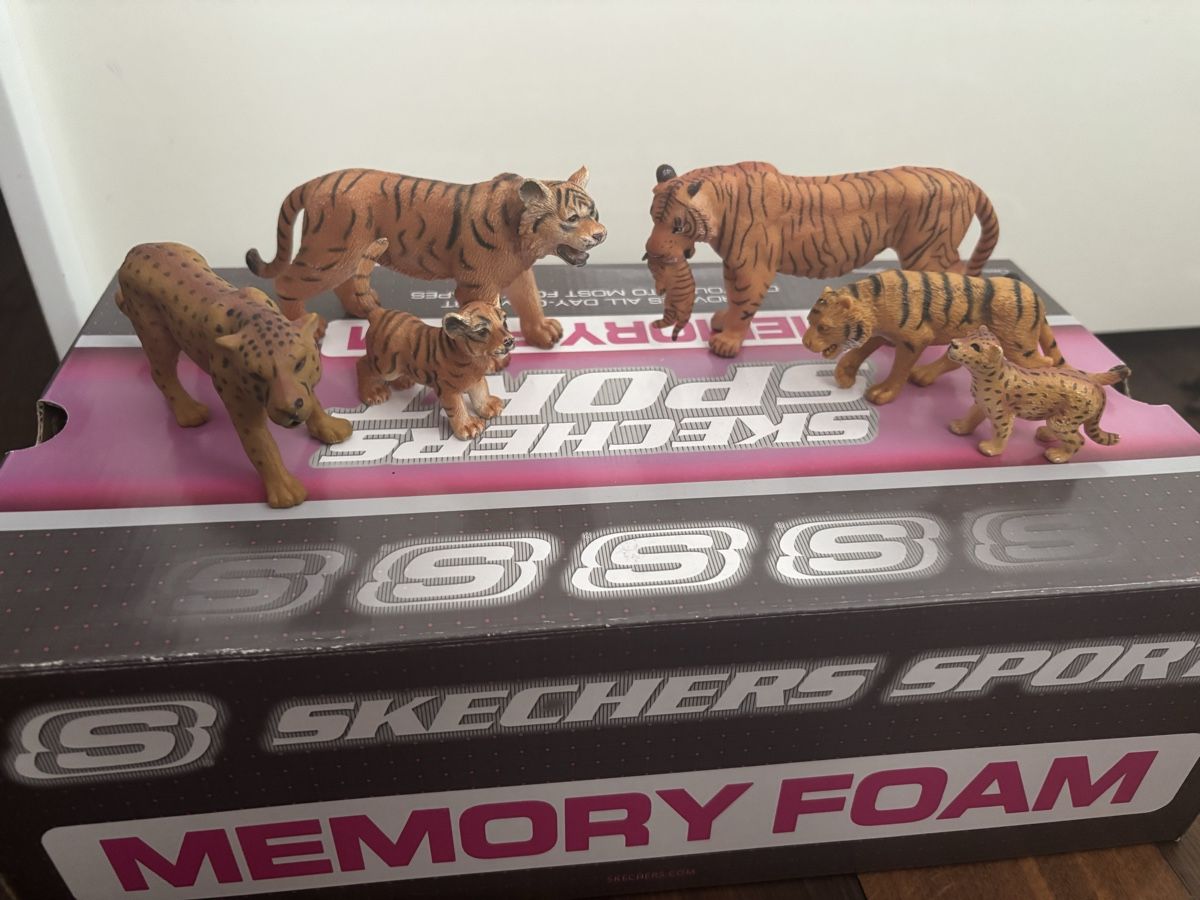 Figurines: Spielzeug Tiere Tiger Set – D'occasion à Arbon par Ursula_566