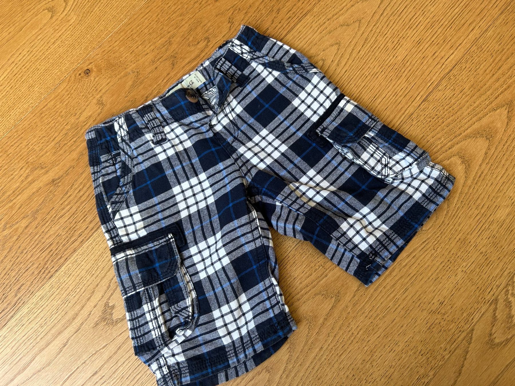 Lotti & Set di vestiti: Kleider Set Gr. 98/104 – Nuovo (secondo la descrizione) da Rothrist venduto da szc_9dg5 1
