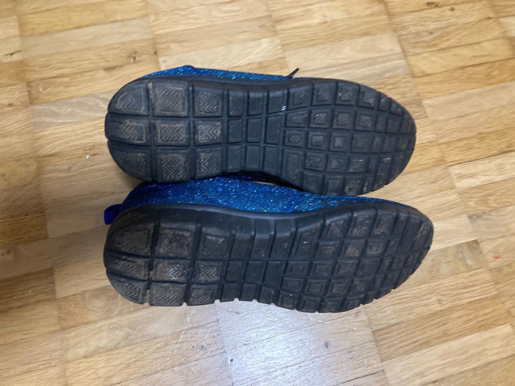 Damenschuhe: Blaue Glitzer Sneaker Gr. 38 – Gebraucht aus Thun von Vans_98 1
