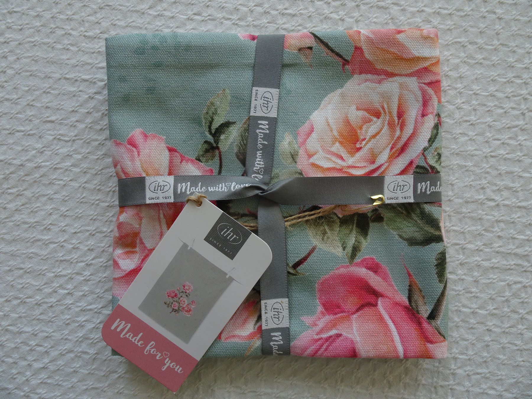 Linges de cuisine: Küchentuch mit Rosen – Neuf avec emballage d'origine à männedorf par purzelchen 1
