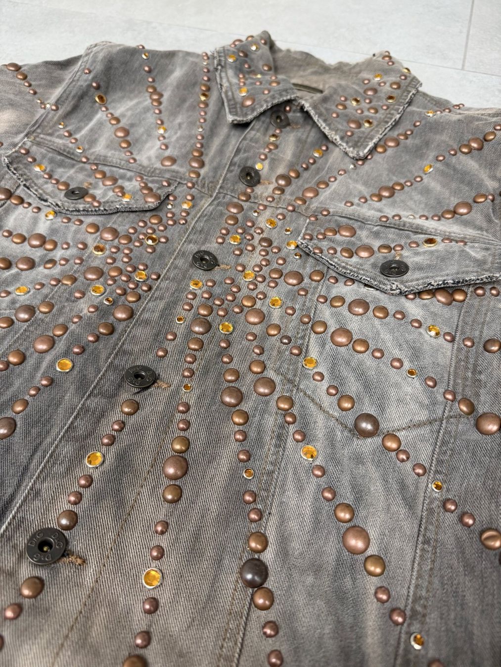 Dolce & Gabbana Jacken: Dolce & Gabbana Spring 2010 Gemstone Stud Denim Jacket – Gebraucht aus Biel/Bienne von sami0788480082 5