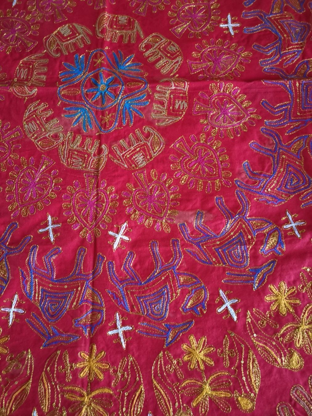 Altra biancheria da tavola: Nappe rouge brodée pakistanaise – Usato da Courtepin venduto da Fin_dj7p 6