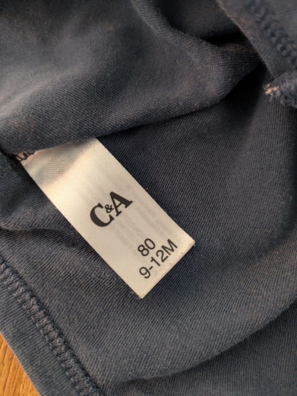 C&A Lotti & Set di vestiti: Body von C&A mit Bären, Gr. 80 – Usato da Tagelswangen venduto da Las_Flores 1