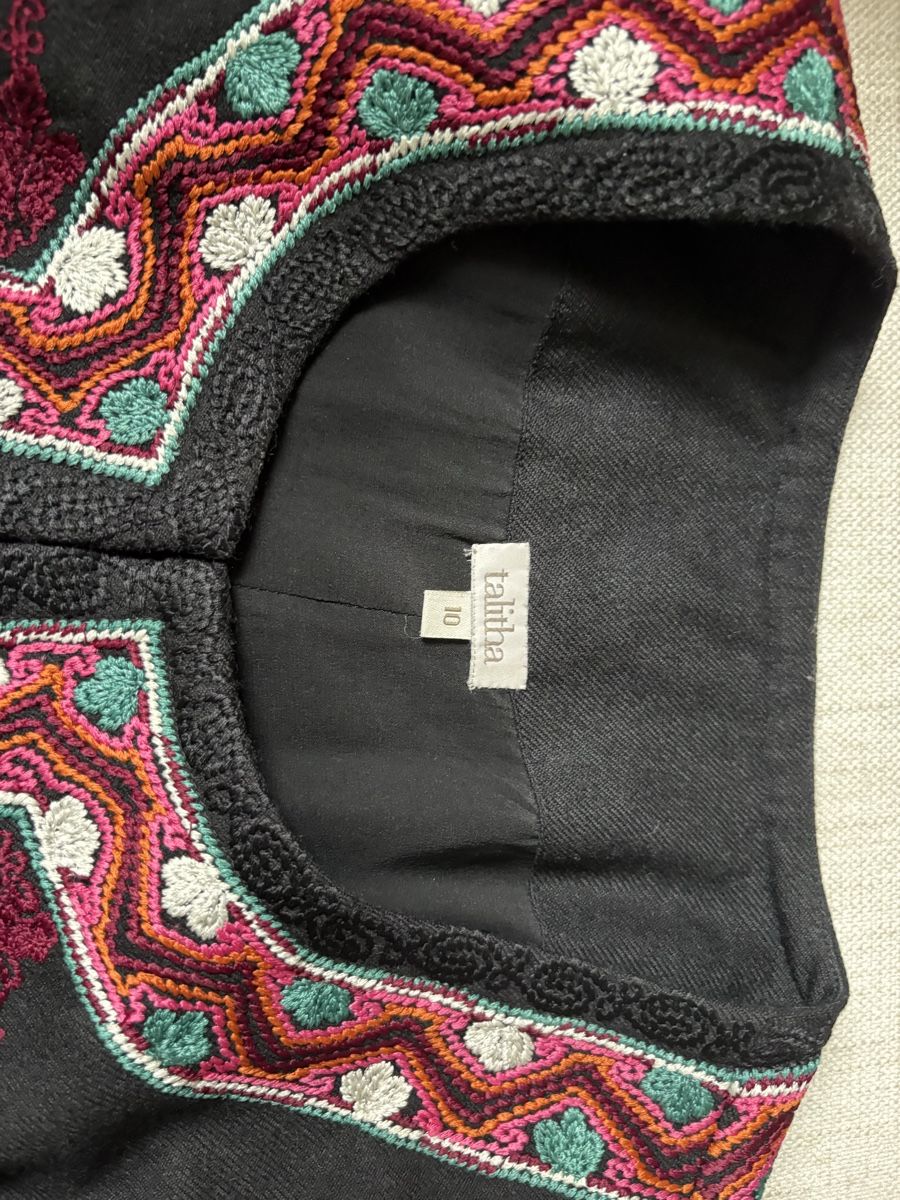 Cappotti: Talitha Women's Embroidered Coat – Usato da Zürich venduto da Charrua 2