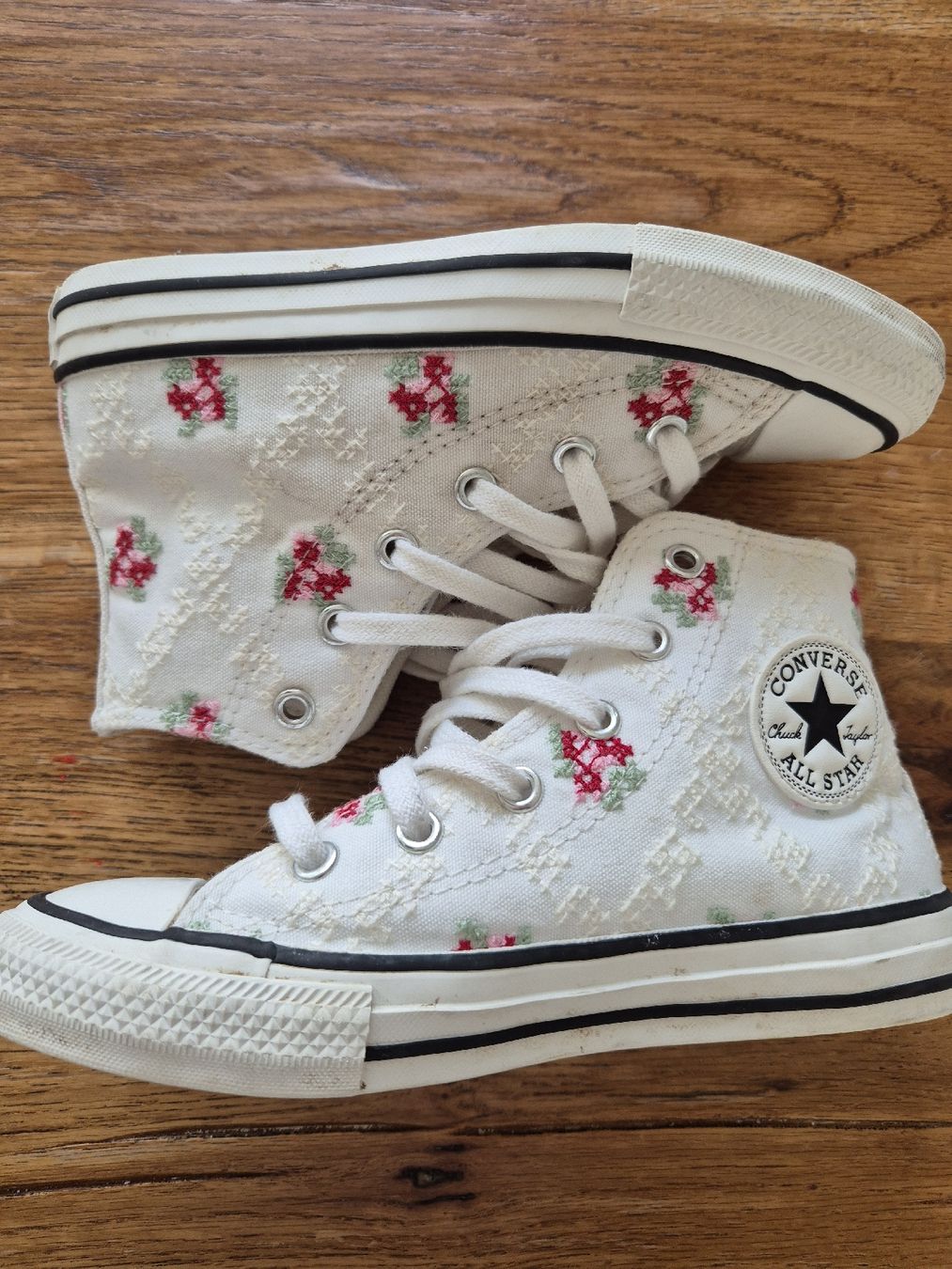 Chaussures filles: converse Madchen 31 size – D'occasion à Zürich par Timothy88 1