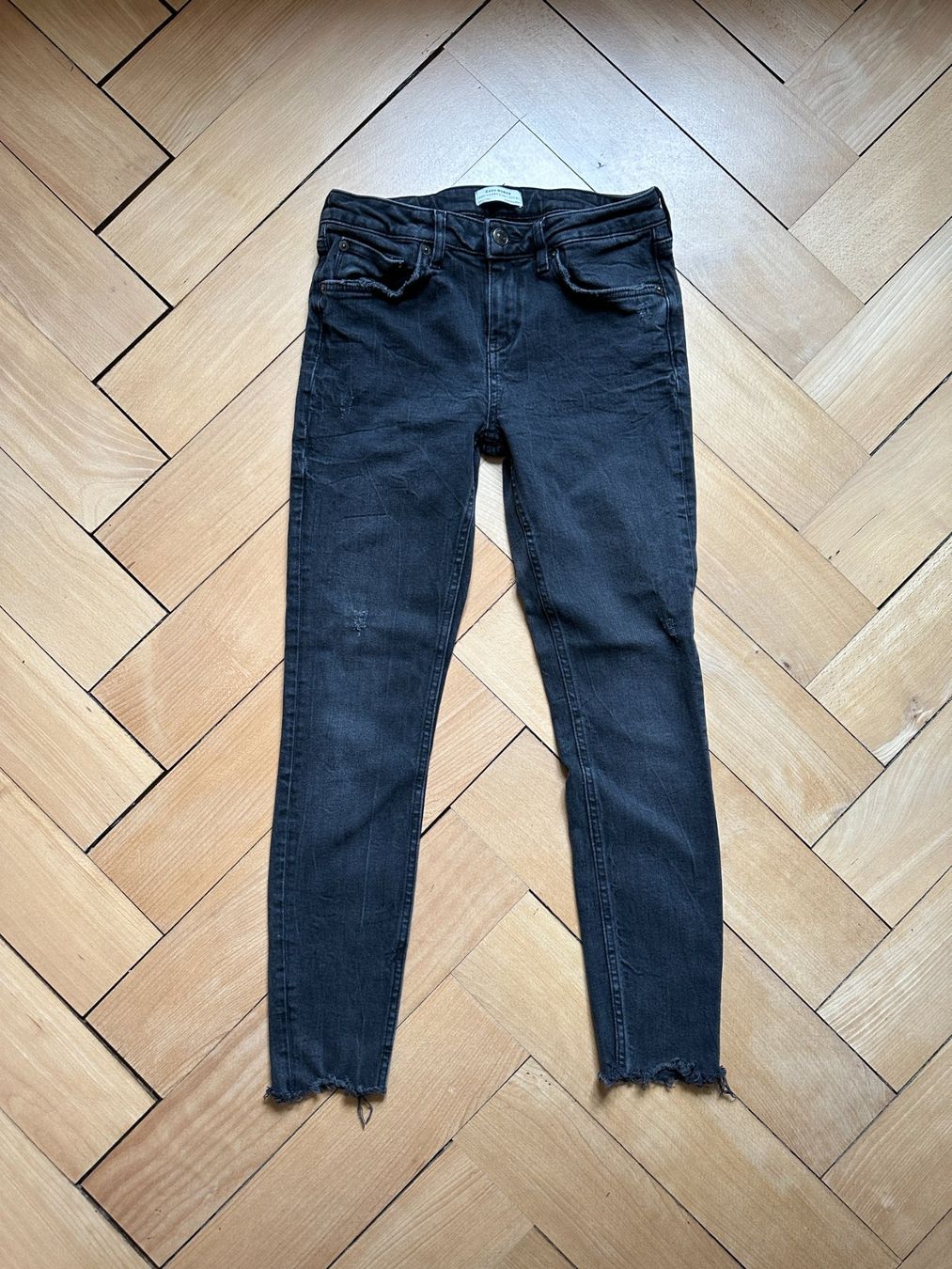 Zara Jeans: ZARA - Skinny Jeans schwarz 38 – Gebraucht aus Zürich von Diazaio