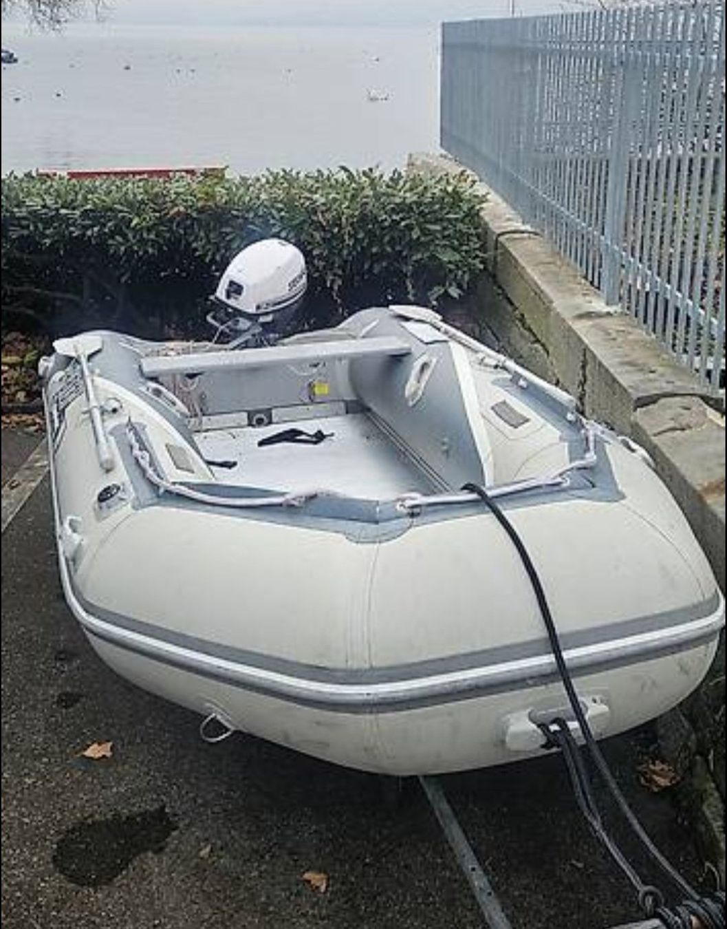 Boote: Schlauchboot mit 8PS Motor – Gebraucht aus Hombrechtikon von Dijoet