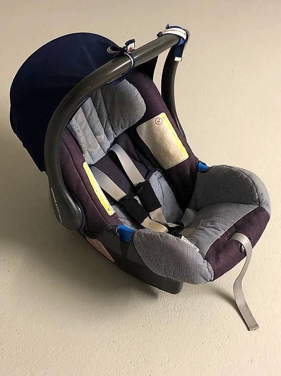 Seggiolini per auto: Römer Auto Babyschale mit Ersatzbezug – Usato da Brugg AG venduto da auttenwe