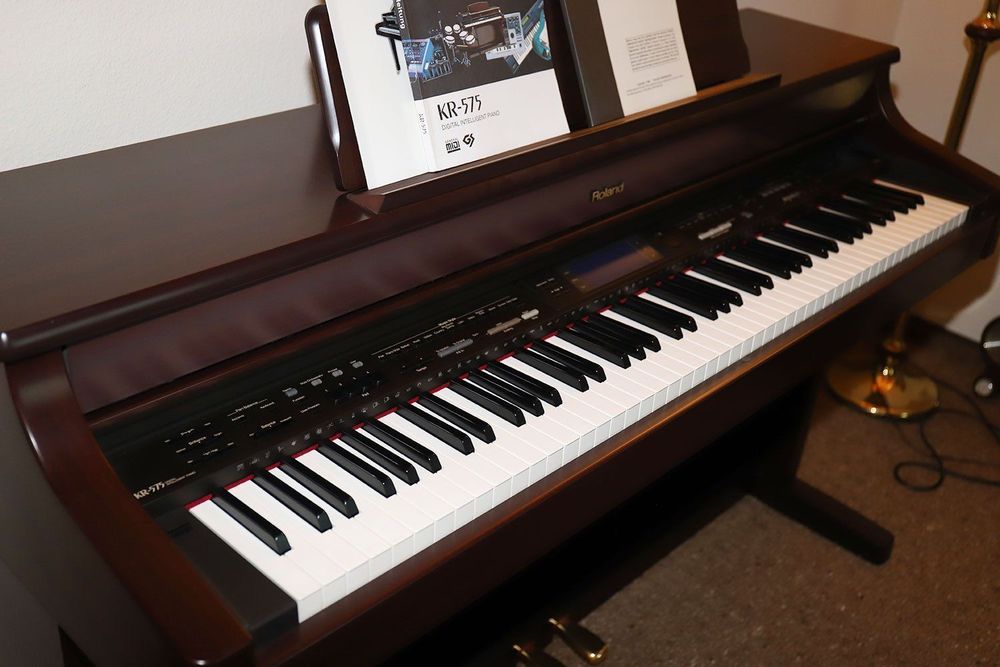 Digital Piano Roland KR575 mahagoni neuwertig Kaufen auf Ricardo