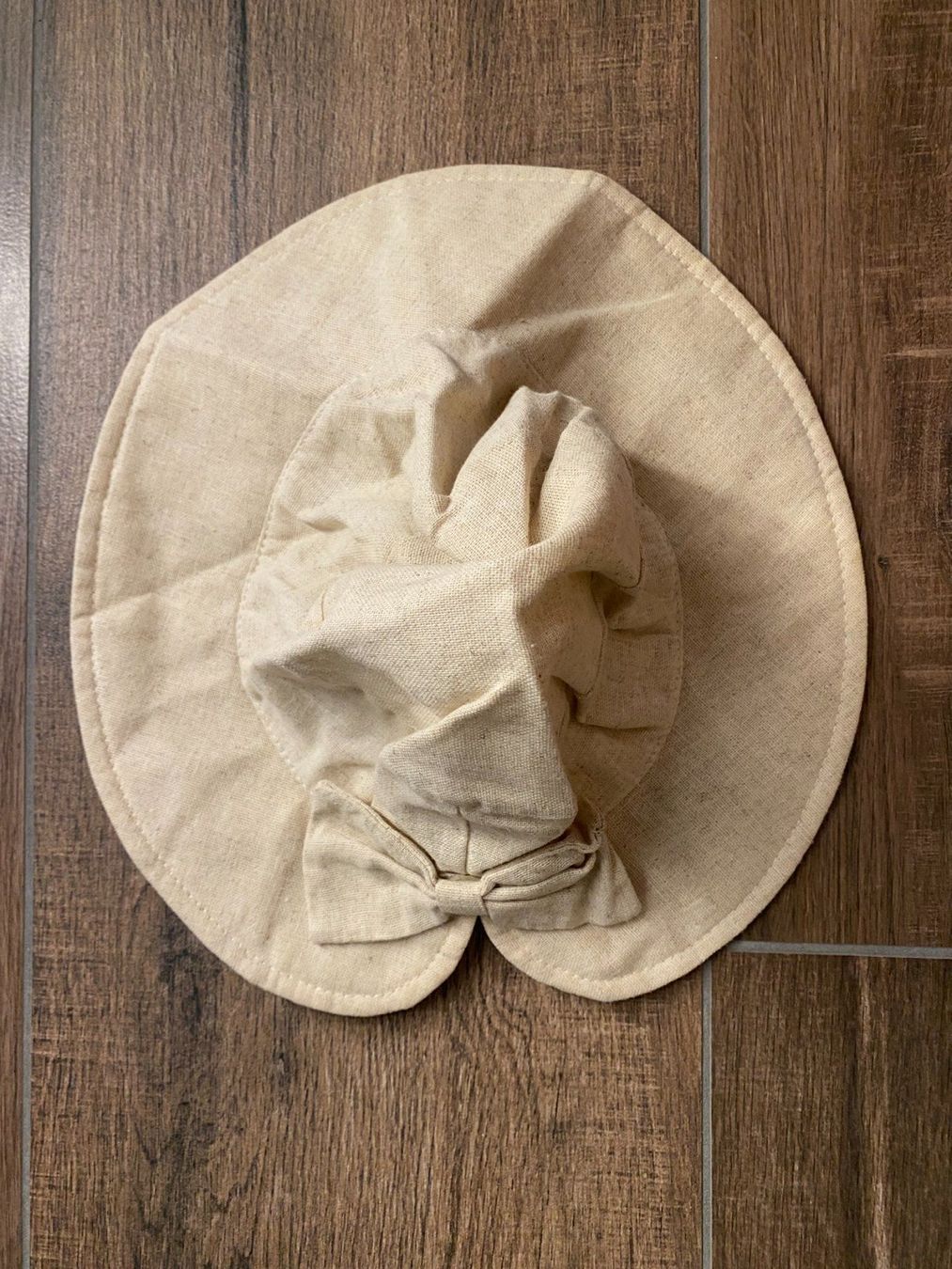 Copricapi, berretti & cappellini: Sonnenhut aus Leinen? beige mit Schleife – Usato da Pratteln venduto da a23_j2gs 1