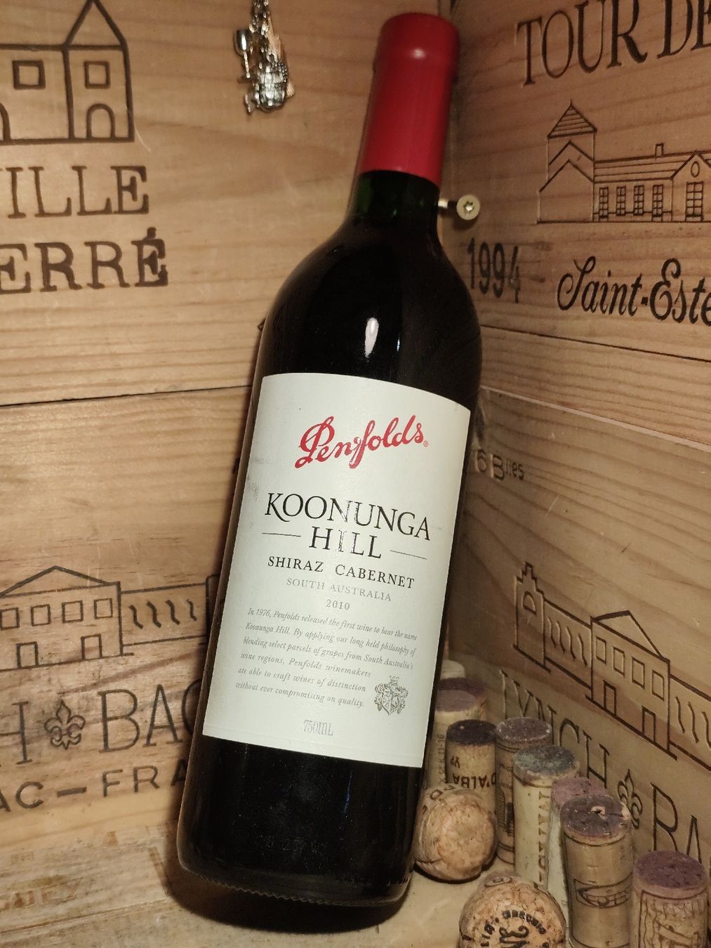 Vino: 2010 Penfolds Koonunga Hill Shiraz Cabernet – Nuovo e nell'imballaggio originale da Büsserach venduto da Vintage-vins