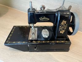 RareJouet Machine a coudre Vulcan noire vintage