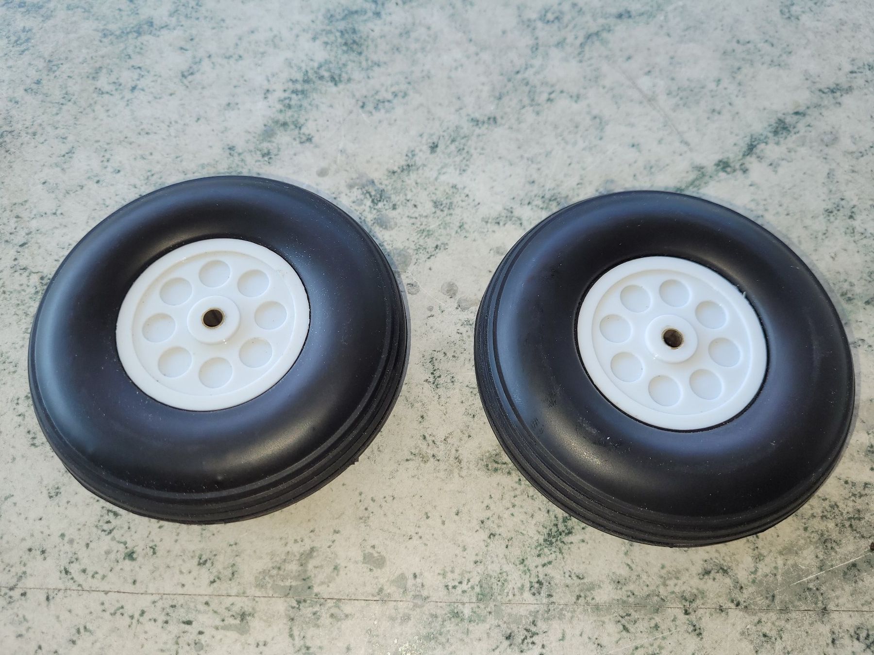 RC Modellbau: Neue Räder, ca. 103 mm. Durchmesser – Neu (gemäss Beschreibung) aus Winterthur von testi67 2