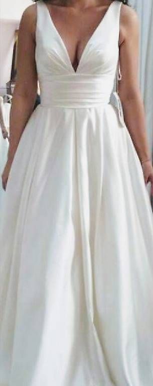 Vestiti: Hochzeitskleid La Sposa Barcelona – Usato da Flumserberg Bergh venduto da ali_bnr8