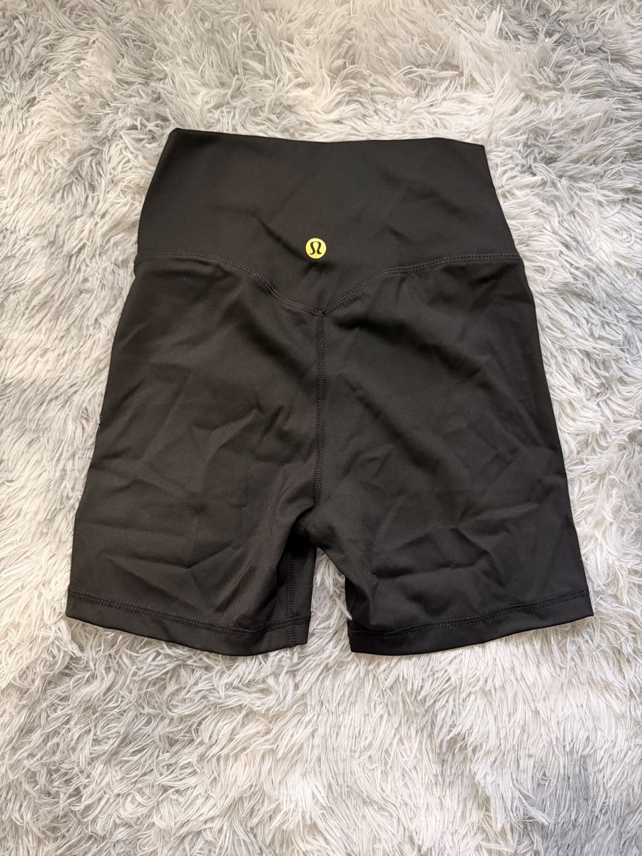 Lululemon Leggings: Lululemon Schwarz Shorts – Nuovo (secondo la descrizione) da Embrach venduto da NovasOutlet 1
