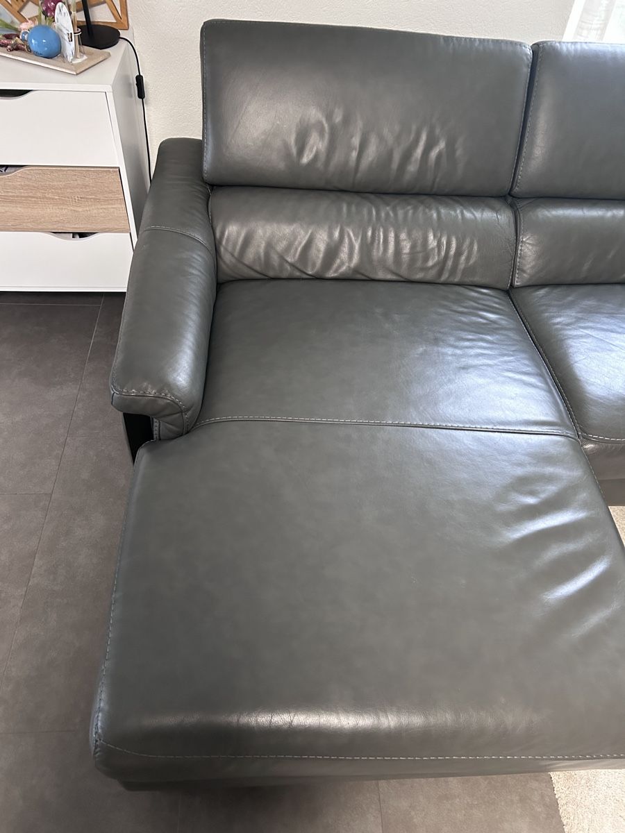 Sofas: Canapé cuir natuzzi avec siège électrique – D'occasion à Fleurier par Somnium_wtch 2