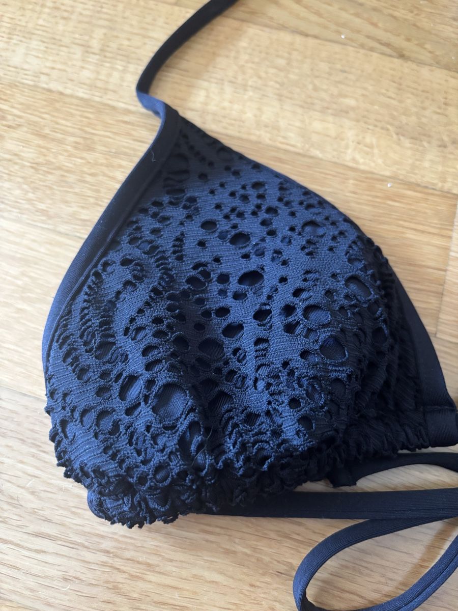 H&M Costumi da bagno & Bikini: Bikinioberteil Gothic Style Grösse M – Usato da Brugg AG venduto da ann_stf7 1