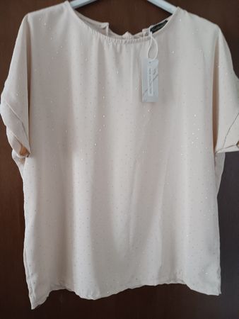 wunderschönes Shirt mit  Steinchen neu