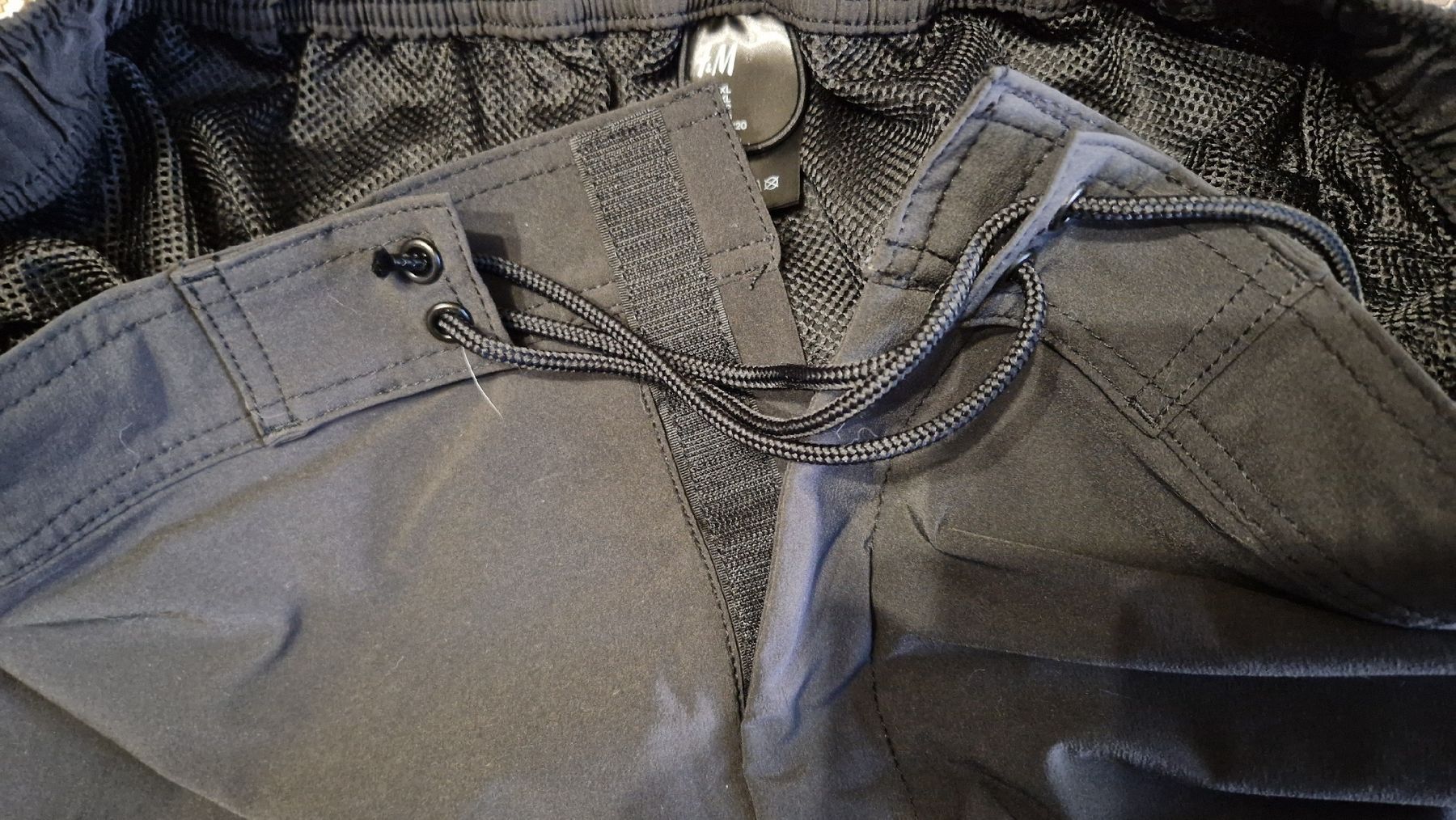 H&M Hosen: Schwarze Bade-/Sportshorts – Neu (gemäss Beschreibung) aus Oberengstringen von Asteroid56 5