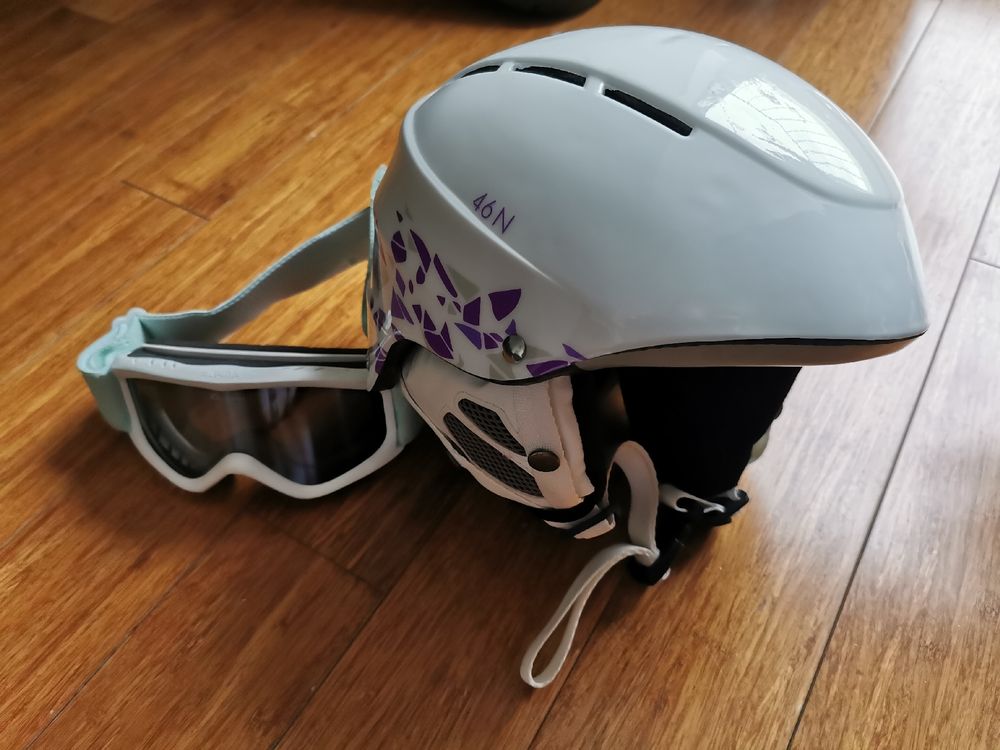Skihelm mit Brille Kinder Grösse 56 59 cm ab 1 Franken Kaufen auf