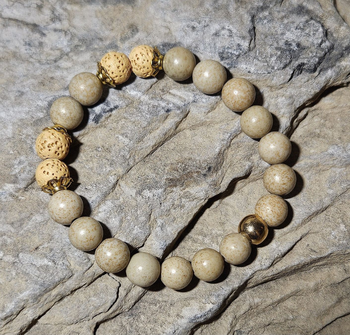 Bracciali & Braccialetti: Steinarmk. mit Lava - Spendenaktion – Nuovo (secondo la descrizione) da Unterkulm venduto da Nachtigall 3