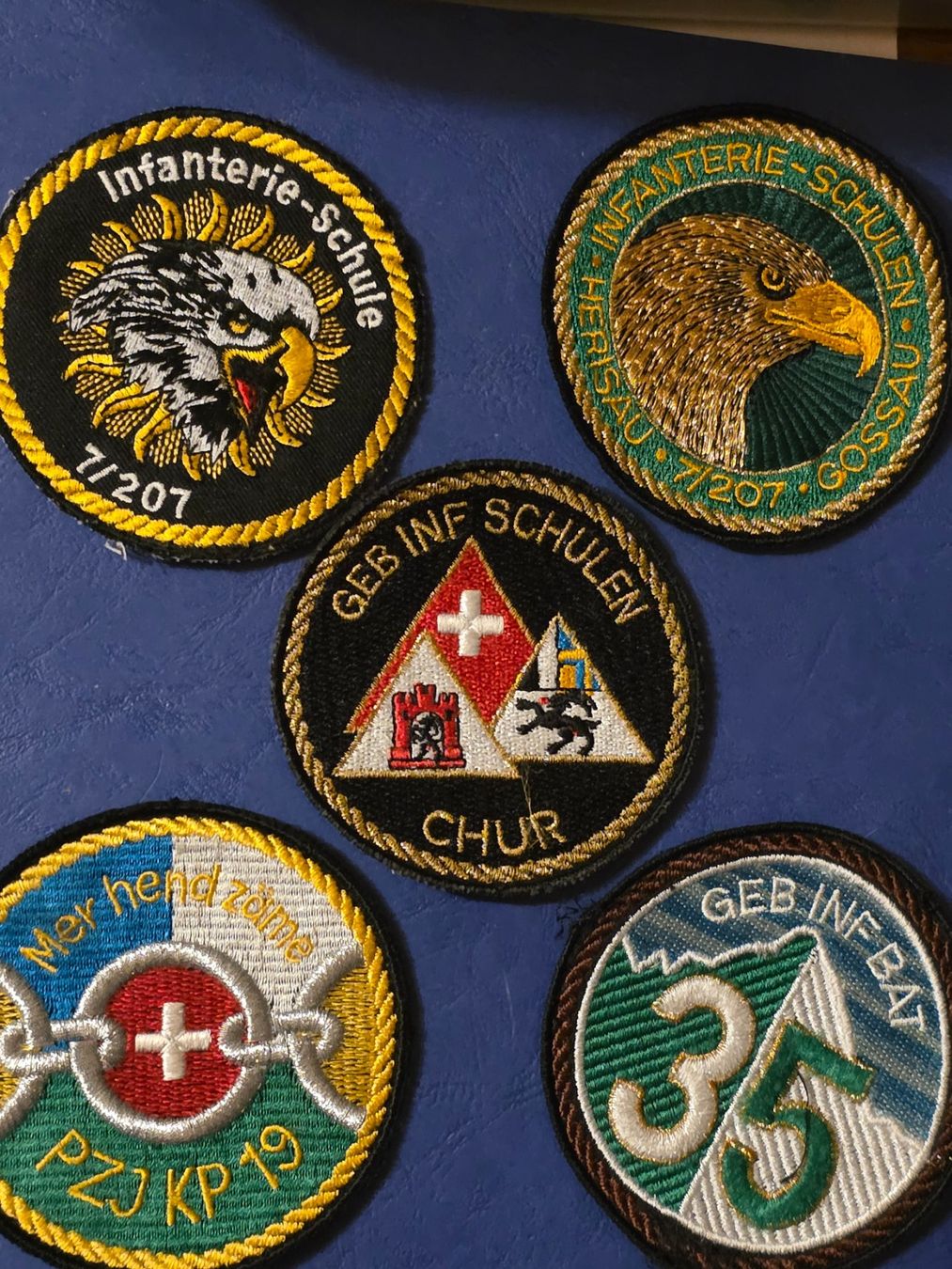 Schweizer Armee Placchette & Badge: 5 Infanterie Abzeichen Badge A95 – Usato da Prangins venduto da AdjEM08