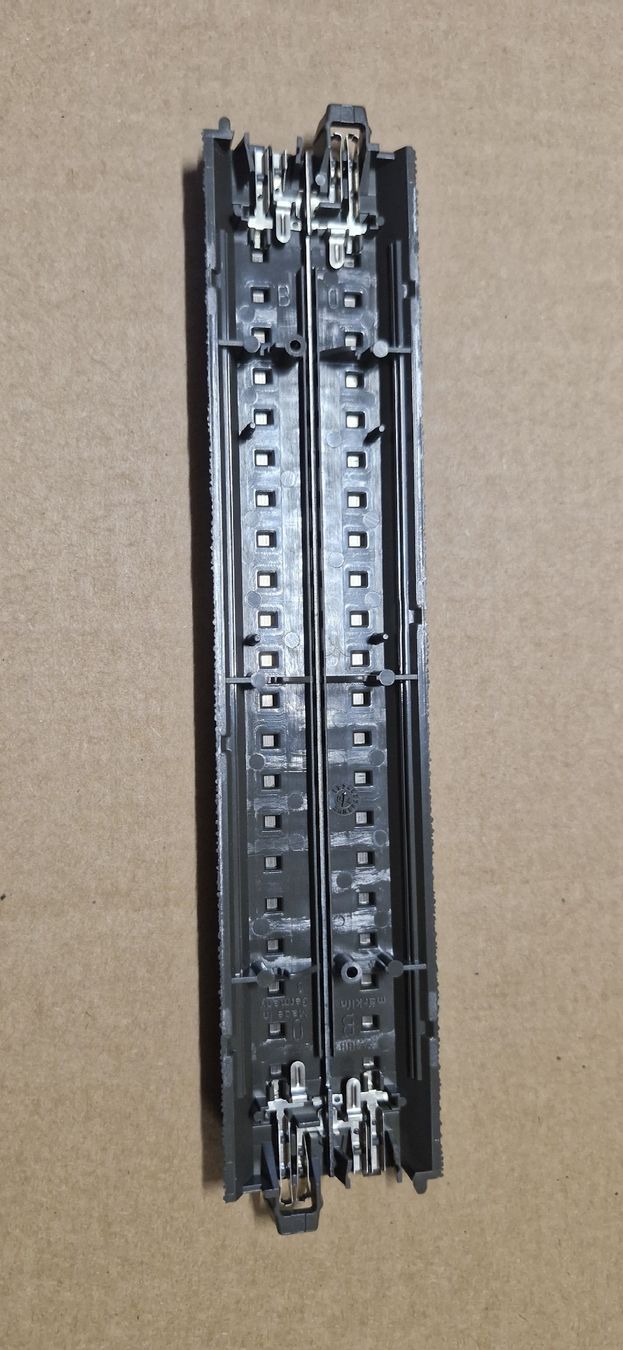 Märklin Modellini di ferrovie: Märklin C-Gleis gerade 24188 – Usato da Bassersdorf venduto da brunneremil 1