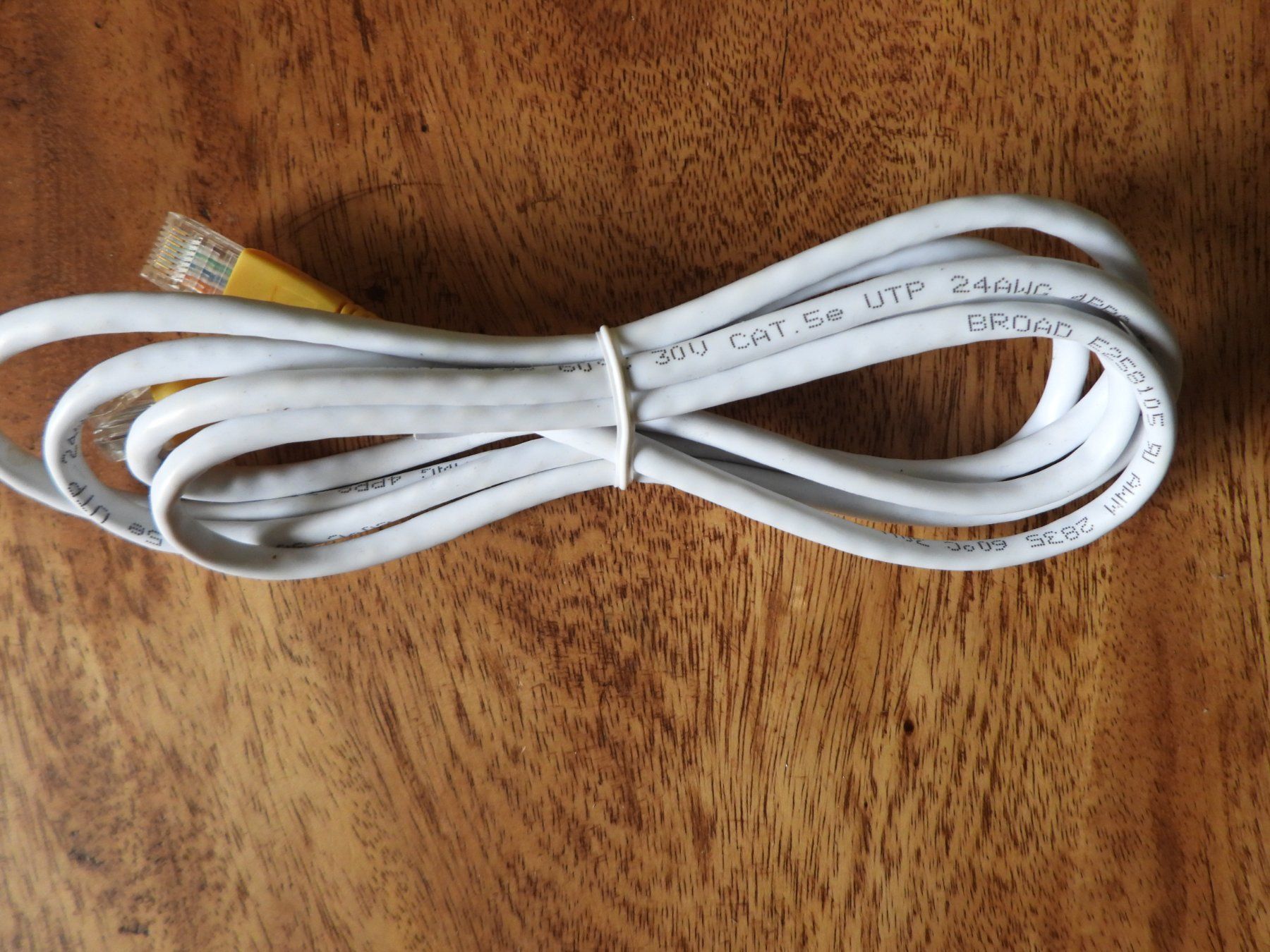Câbles: Ethernet Kabel Kat5A RJ45 2M – D'occasion à Tavannes par jimananas 1