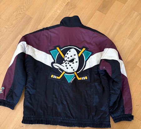 Fashion Alert/Ultra rare Mighty Duck Jacket/PC/sz.M