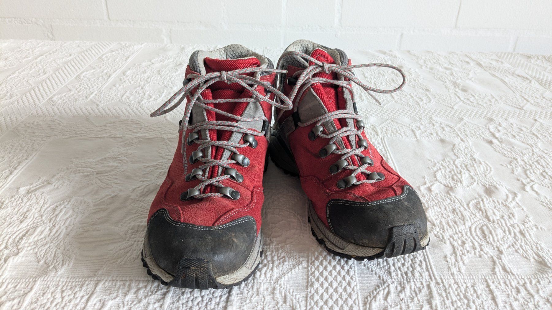 Scarpe da donna: Wanderschuhe von Stadler Gr. 38.5 – Usato da Adliswil venduto da bibuubib 1