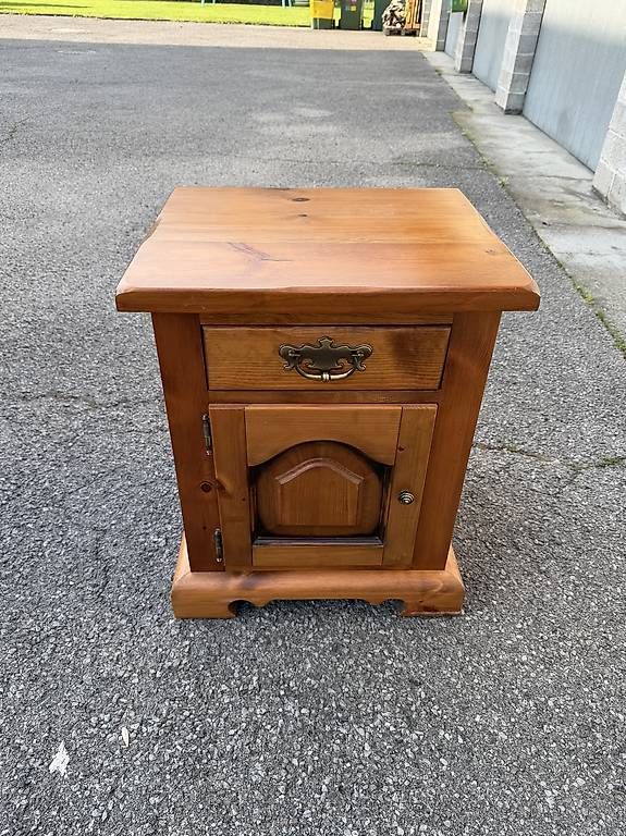 Tables de nuit: Comodini in legno massiccio – D'occasion à Gordola par Lokimaster