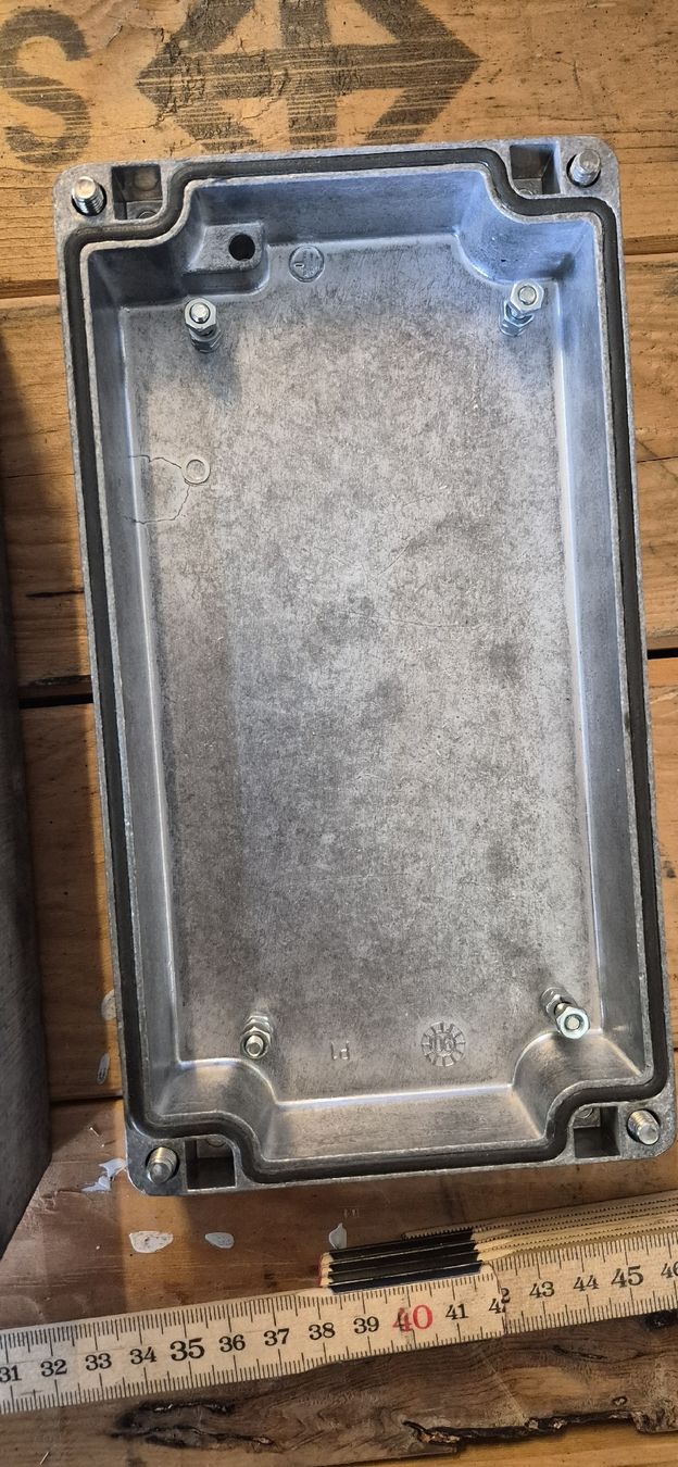 Alimentation électrique: Aluminium Switch Box – D'occasion à Buttisholz par REX001 3