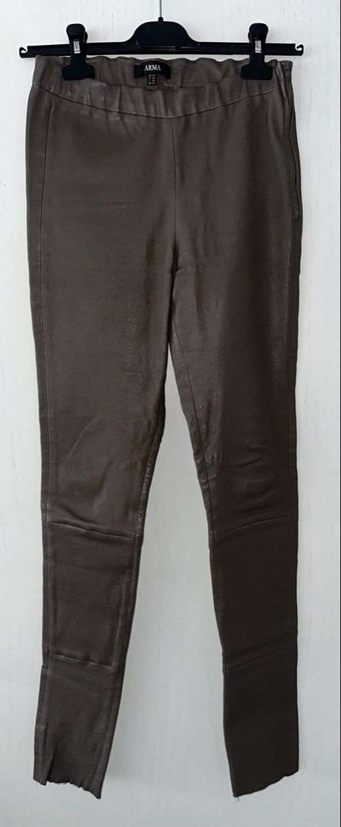 Pantaloni: ARMA LEDERHOSE GR. 36 – Usato da Unteraegeri venduto da MH203