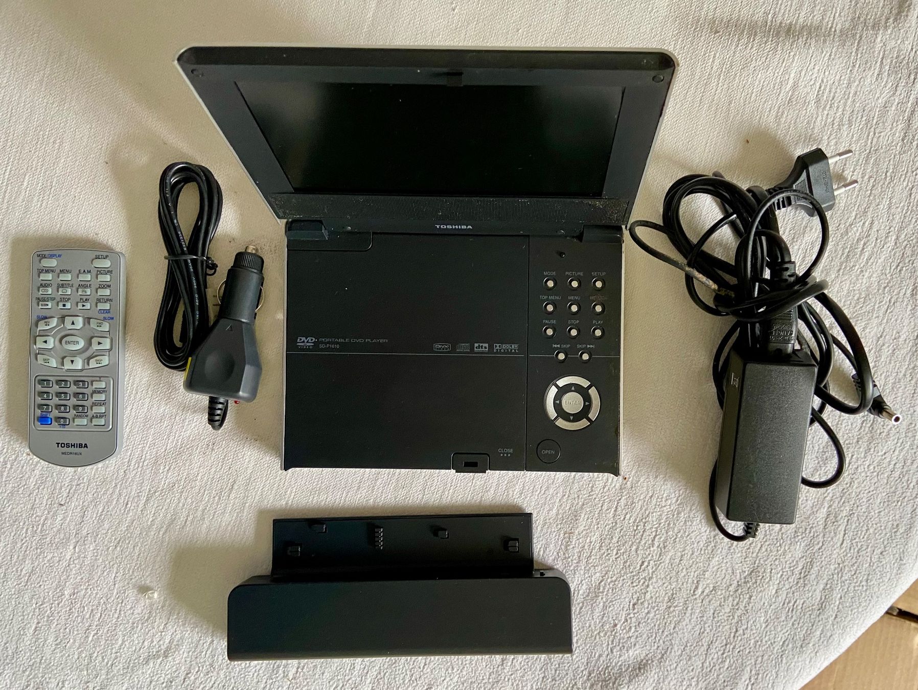 Tragbarer Mediaplayer: Toshiba Portable DVD Player SD-P1610 gebraucht – Gebraucht aus St. Gallen von cibello