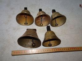 5 kleine Glocken im Lot
