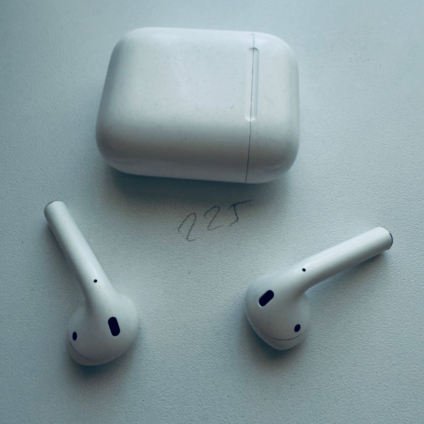 Apple Cuffie: Original Apple AirPods 2 Gen. Wireless Kopfhörer & Case – Usato da Basel venduto da MY.AIRPODS.SHOP 6