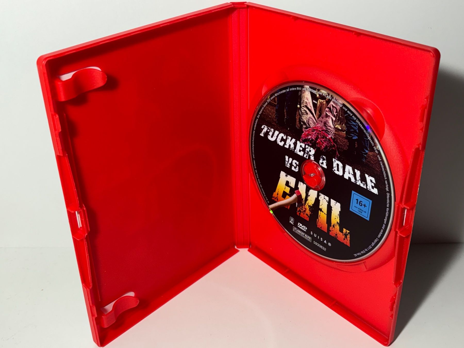 Tutti i DVDs: Tucker & Dale vs. Evil DVD – Usato da Wilderswil venduto da Sstriker 2