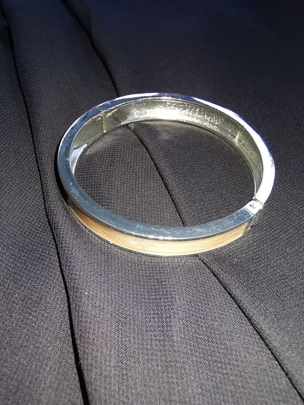 Armbänder & -reifen: Armreif mit Emaille-Muster, ClickClack-Verschluss – Gebraucht aus Zürich von Pokiemon 3