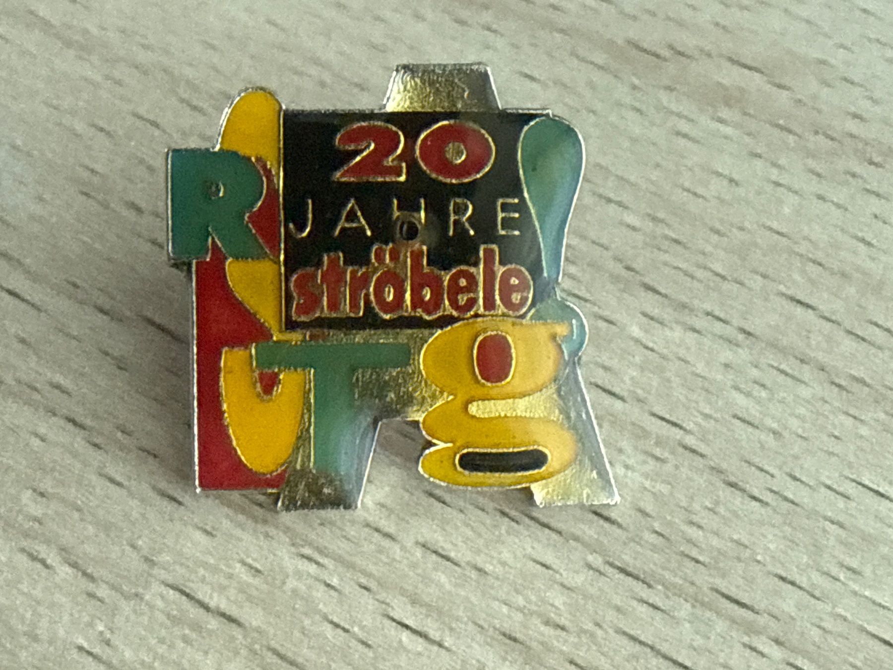 Plaketten & Abzeichen: Pin  20 Jahre Ströbele – Gebraucht aus Glattbrugg von Schweigmatt