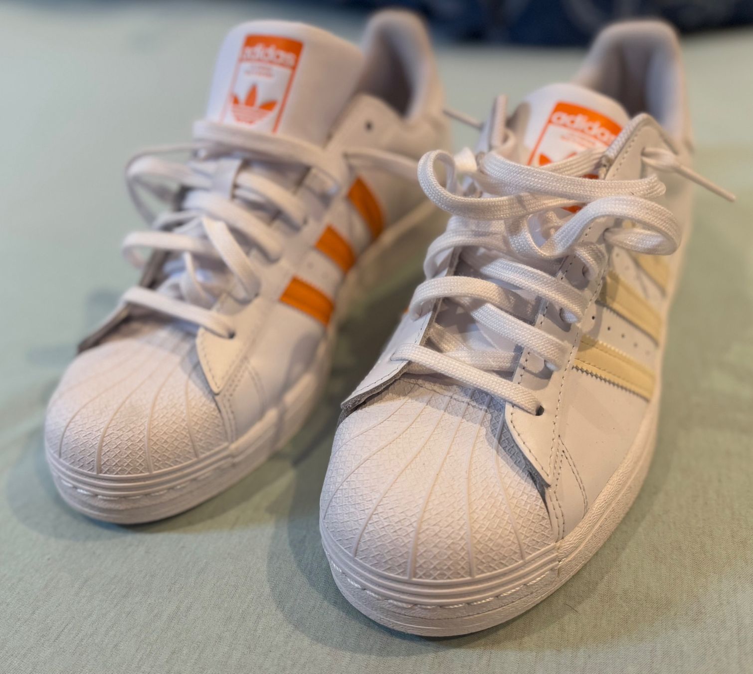 Adidas Scarpe da uomo: **** SELTEN ADIDAS SUPERSTAR WEISS - ORANGE **** – Nuovo (secondo la descrizione) da Giumaglio venduto da soloemi