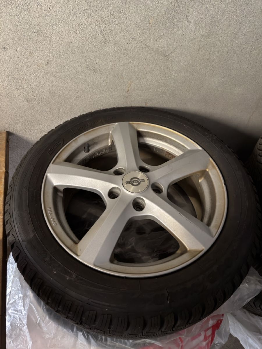 Audi Pneumatici & Ruote complete: Roues hiver Audi a3 – Usato da Val D - Illiez venduto da len_9szy
