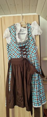 Dirndl zu verkaufen 