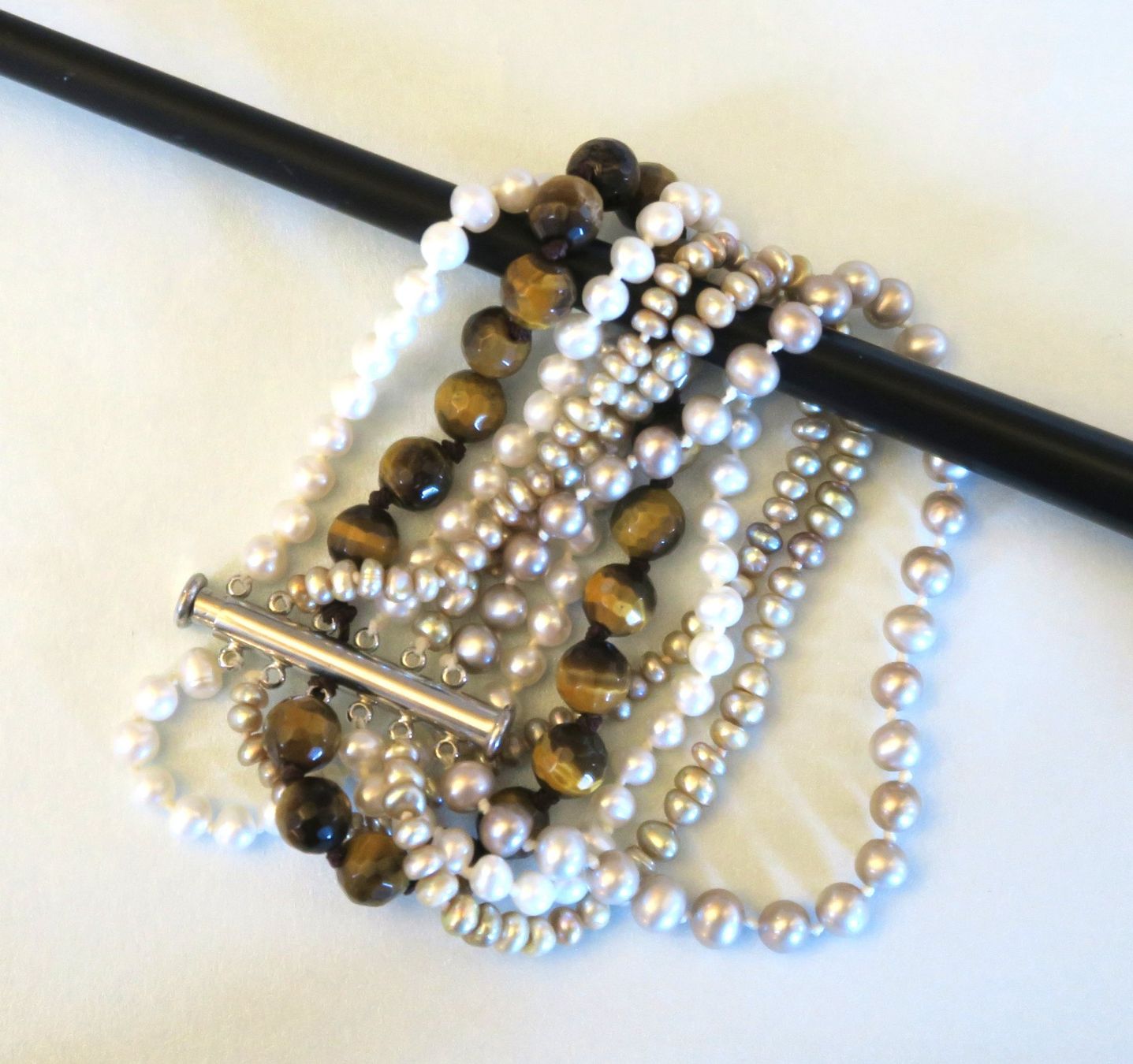 Bracciali & Braccialetti: Armband Zuchtperlen/Tigerauge – Usato da Brittnau venduto da marlenestone 3