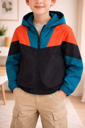 VESTE À CAPUCHE ENFANT 122 CM